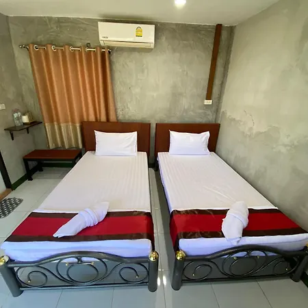 Brown Andaman Krabi Guest House Exterior photo